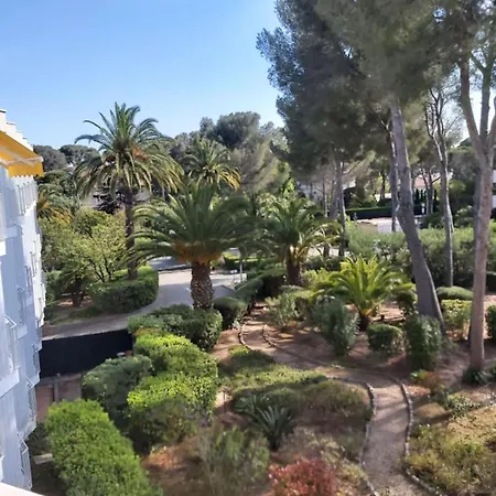 Spacious With Pool Near The Sea * Saint-Raphaël