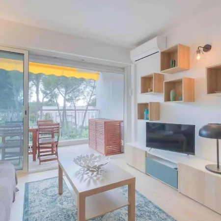 Spacious With Pool Near The Sea Apartamento *
