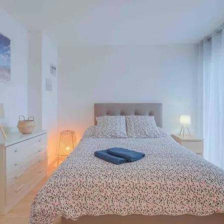 Spacious With Pool Near The Sea Apartamento