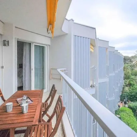 Spacious With Pool Near The Sea * Saint-Raphaël